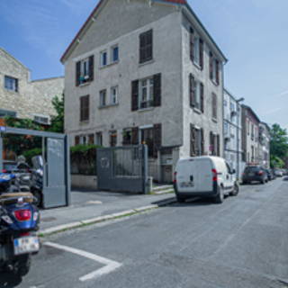 Bureau privé 30 m² 8 postes Coworking Rue Rabelais Montreuil 93100 - photo 6